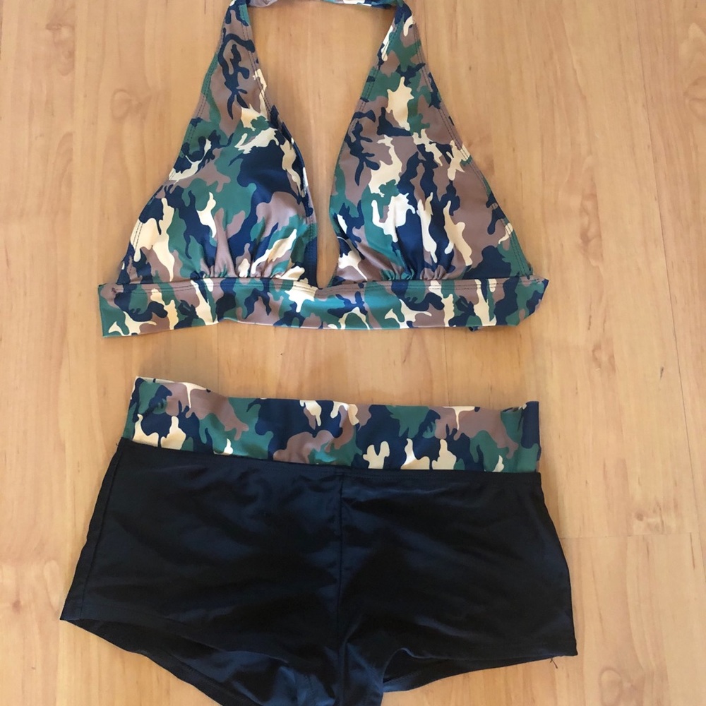 Camo swimsuit boy-short style new never worn